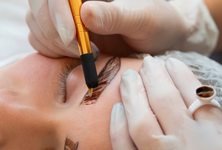 tatouage sourcils